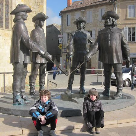 Gite La Halippe Caussens Exterior foto